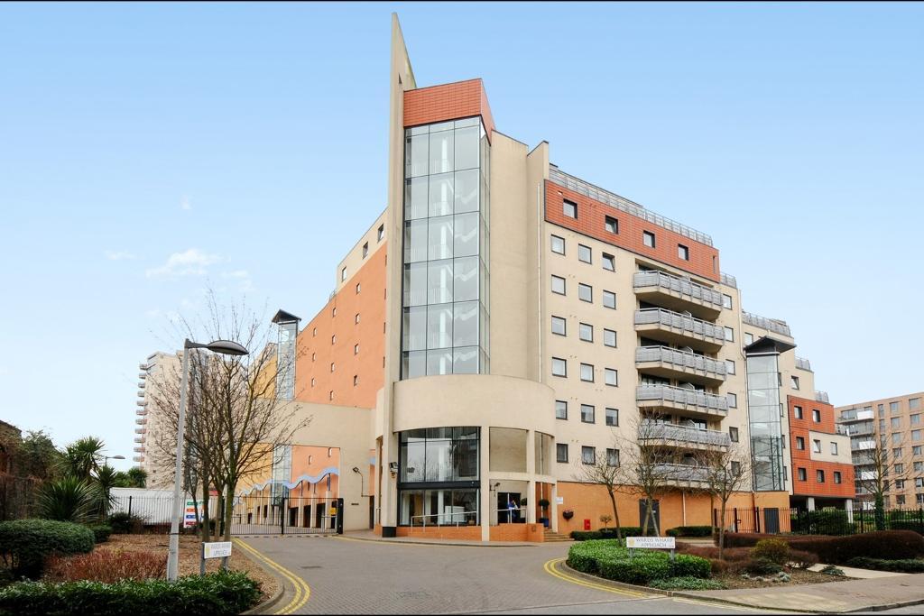 1 bed Flat for rent in Pontoon Dock, West Silvertown. From Jack Barclay Estates Limited Canary Wharf