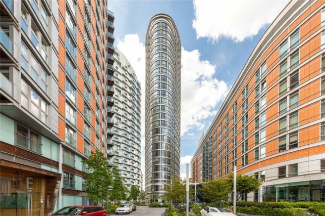 0 bed Studio for rent in Blackwall, Canary wharf. From Jack Barclay Estates Limited Canary Wharf
