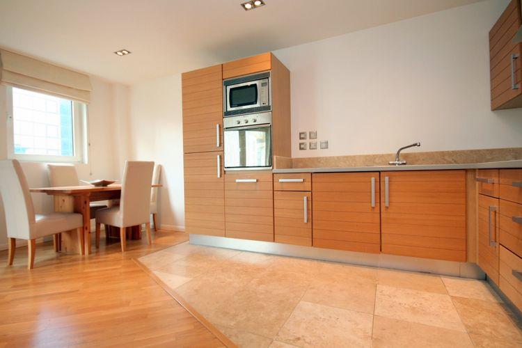 2 bed Flat for rent in Canary Wharf, Isle Of Dogs. From Jack Barclay Estates Limited Canary Wharf