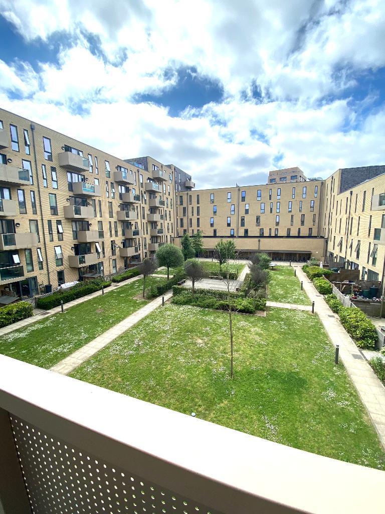 4 bed Apartment for rent in Stepney Green, Whitechaple, Mile End. From Jack Barclay Estates Limited Canary Wharf