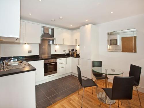 2 bed Apartment for rent in Marsh Wall. From Jack Barclay Estates Limited Canary Wharf
