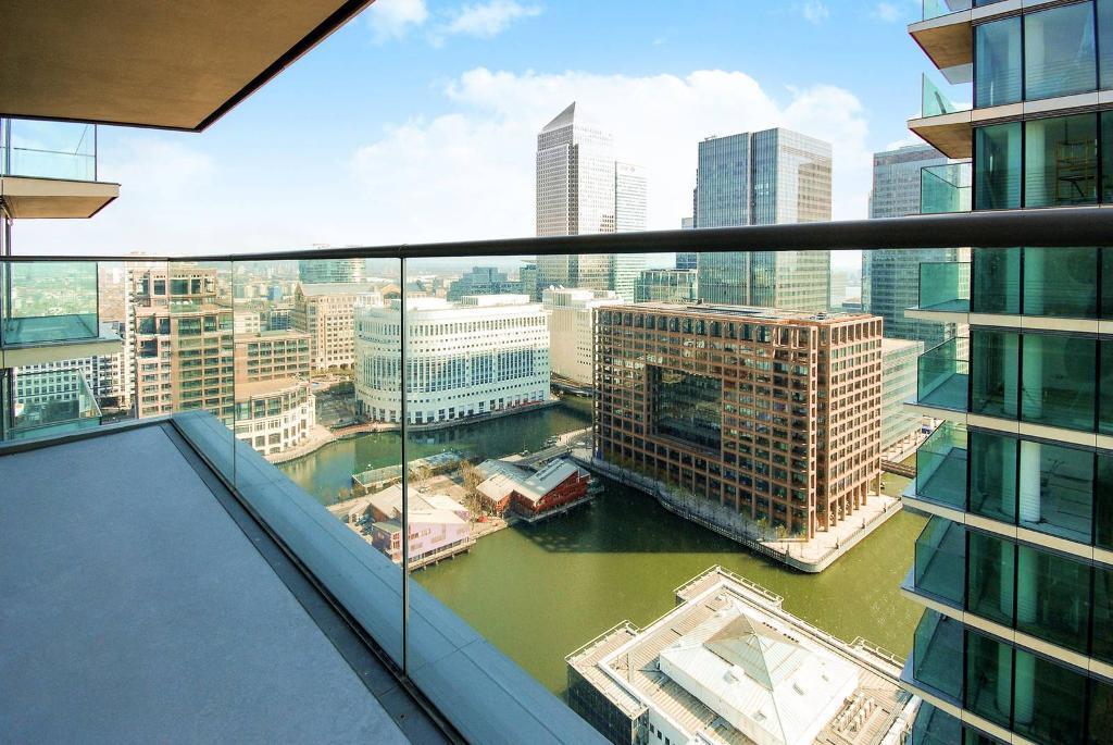2 bed Apartment for rent in Canary Wharf, Isle Of Dogs. From Jack Barclay Estates Limited Canary Wharf