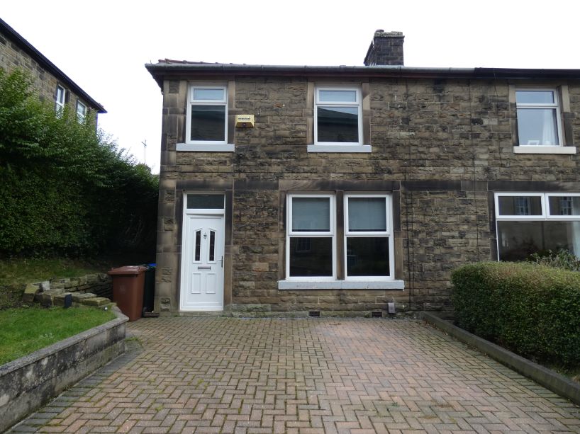 3 bed Semi-Detached House for rent in Rossendale. From Wellbank Estates Rossendale