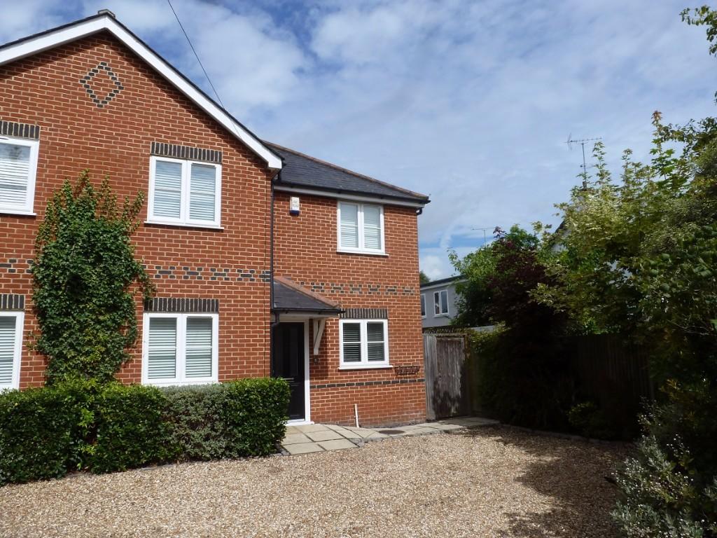 4 bed Semi Detached for rent in Ascot. From Berkshires - Ascot