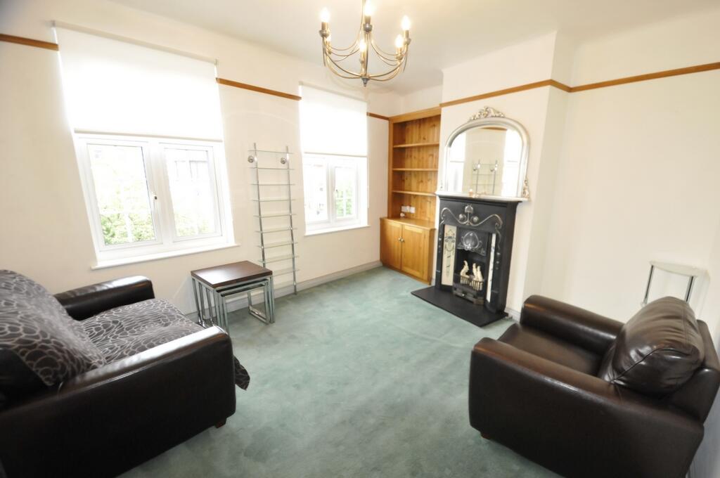 2 bed 1st Floor Flat for rent in Greenwich. From Heath Estates - Blackheath