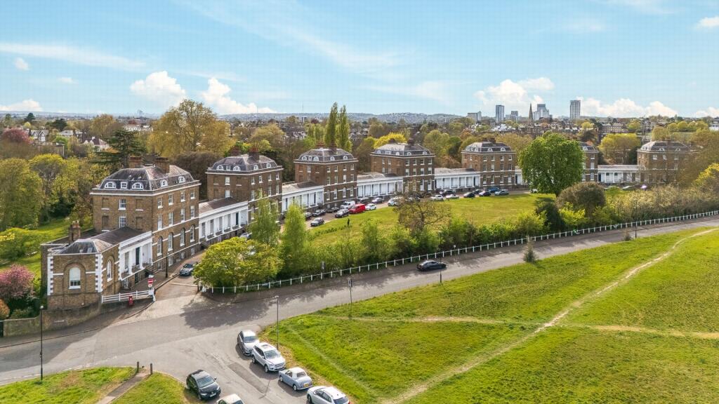 1 bed 1st Floor Flat for rent in Greenwich. From Heath Estates - Blackheath