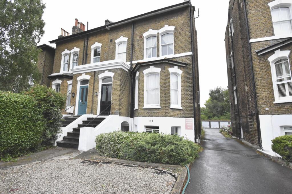 1 bed 1st Floor Flat for rent in London. From Heath Estates - Blackheath