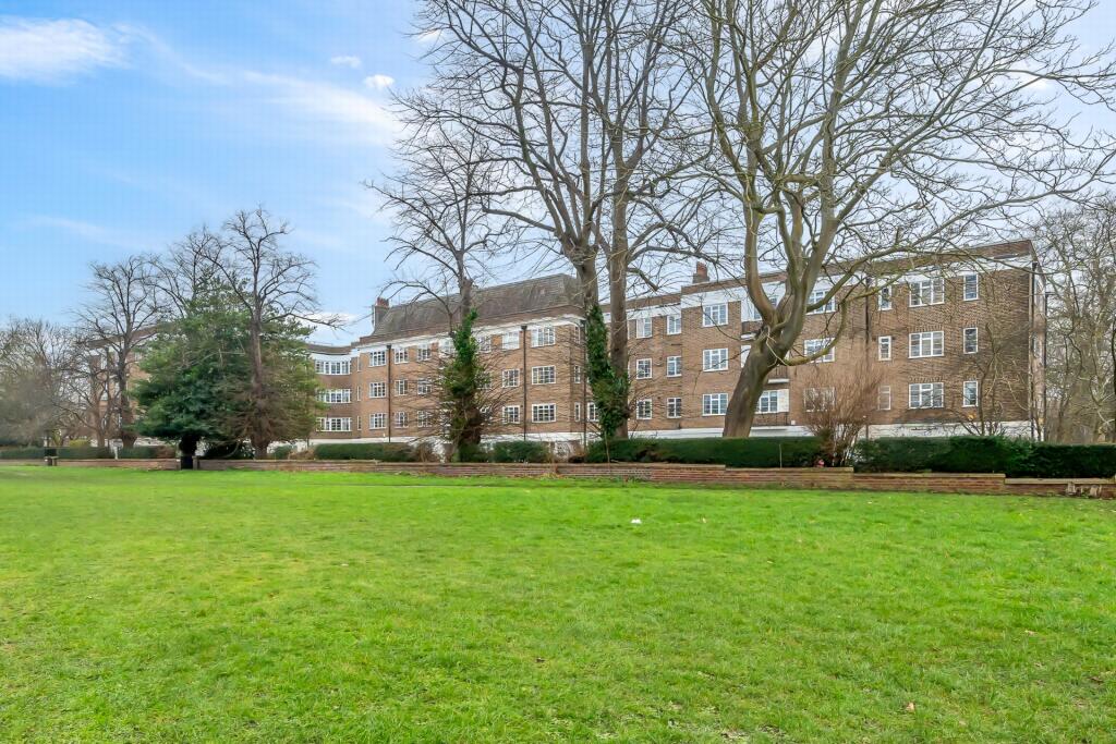 1 bed 1st Floor Flat for rent in Greenwich. From Heath Estates - Blackheath