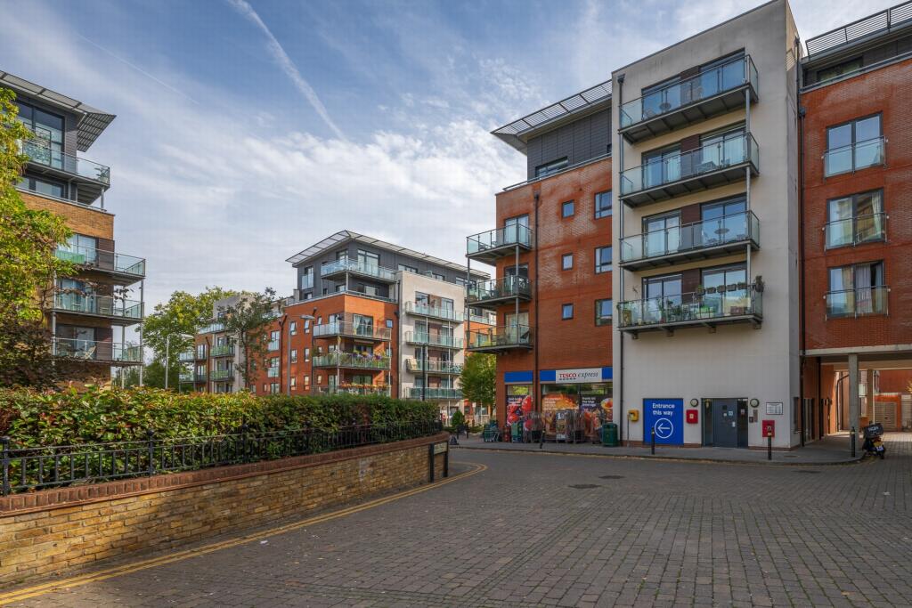 1 bed 1st Floor Flat for rent in Lewisham. From Heath Estates - Blackheath 1 bed 1st Floor Flat for rent in Lewisham. From Heath Estates - Blackheath