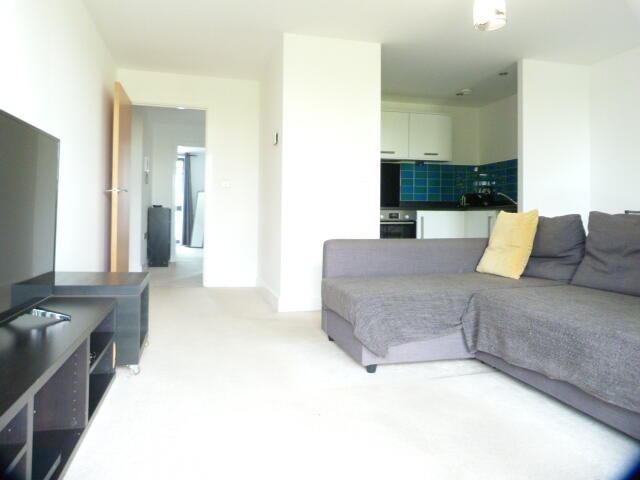 2 bed Apartment for rent in Hendon. From Becker and Co Mill Hill