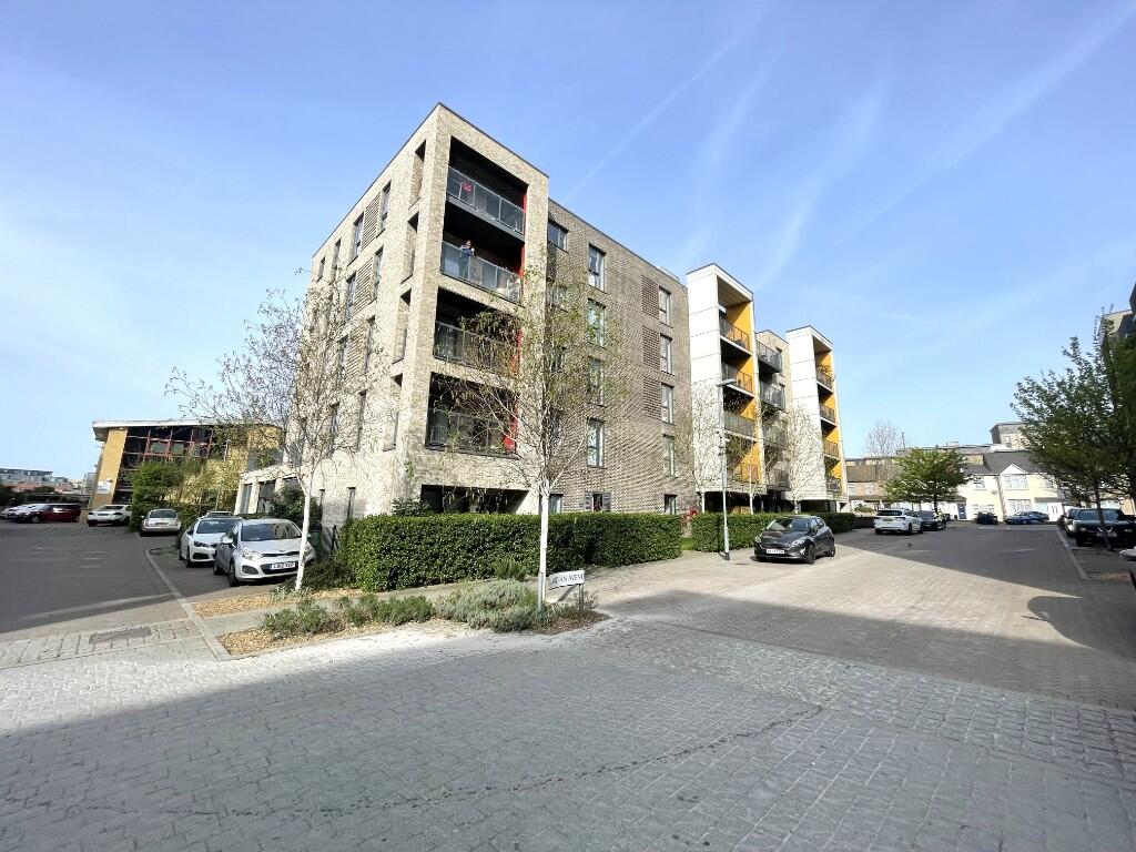 2 bed Apartment for rent in Hampstead. From Becker and Co Mill Hill