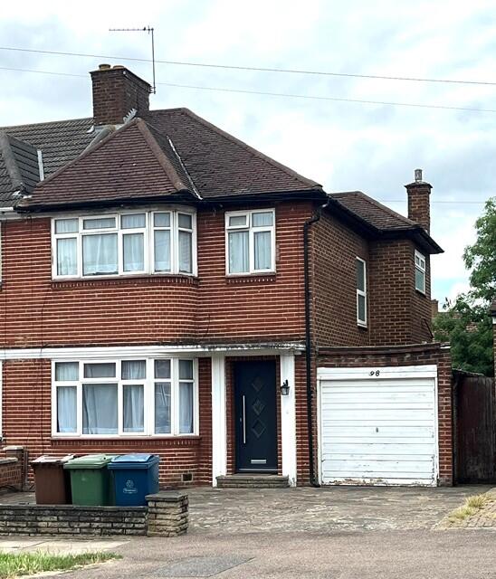 3 bed Semi Detached for rent in Stanmore. From Becker and Co Mill Hill