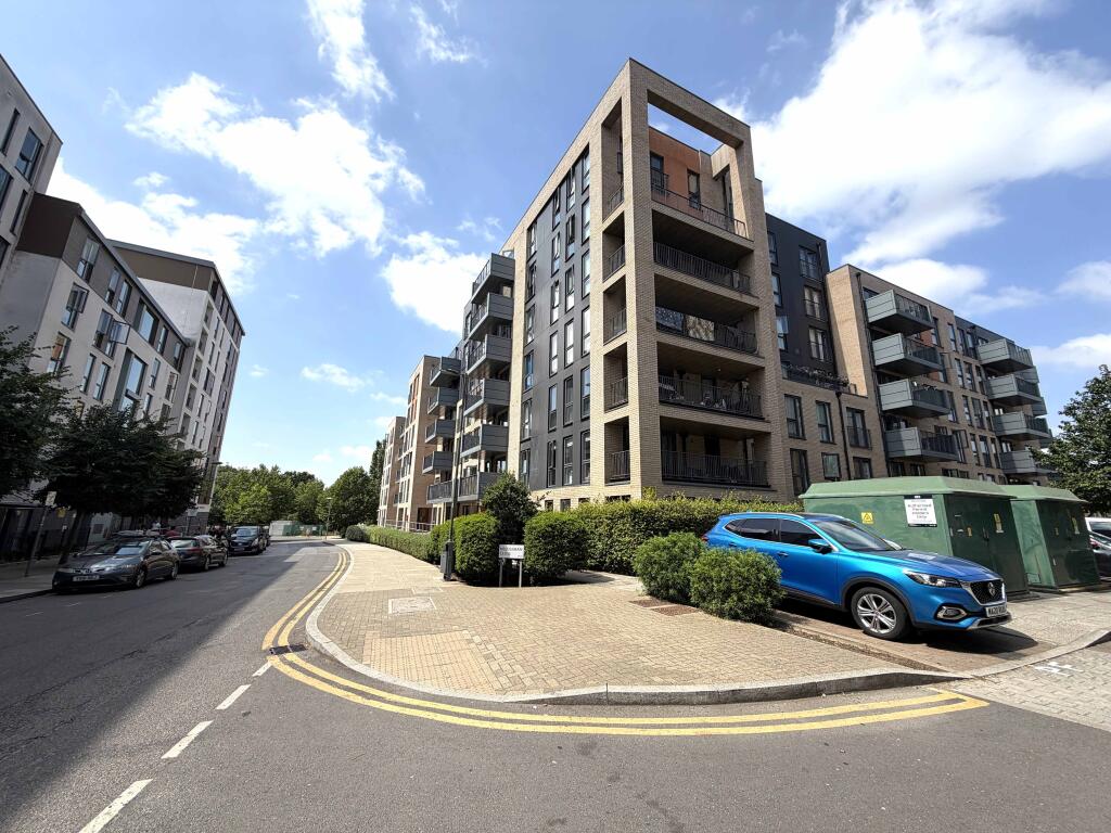 1 bed Apartment for rent in Hendon. From Becker and Co Mill Hill 1 bed Apartment for rent in Hendon. From Becker and Co Mill Hill