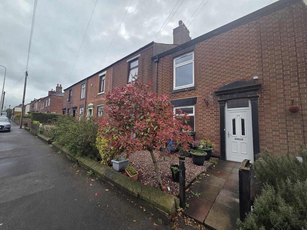 2 bed Mid Terraced House for rent in Chorley. From RedRose - Chorley