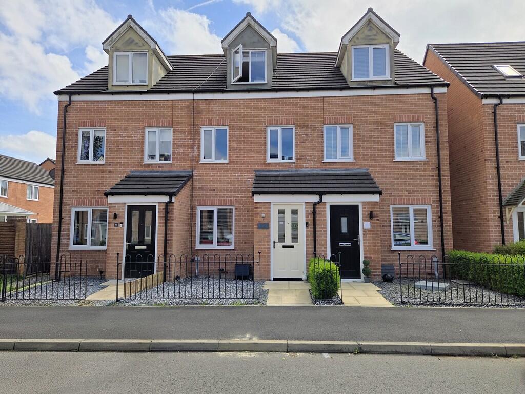 3 bed Town House for rent in Worden. From RedRose - Chorley