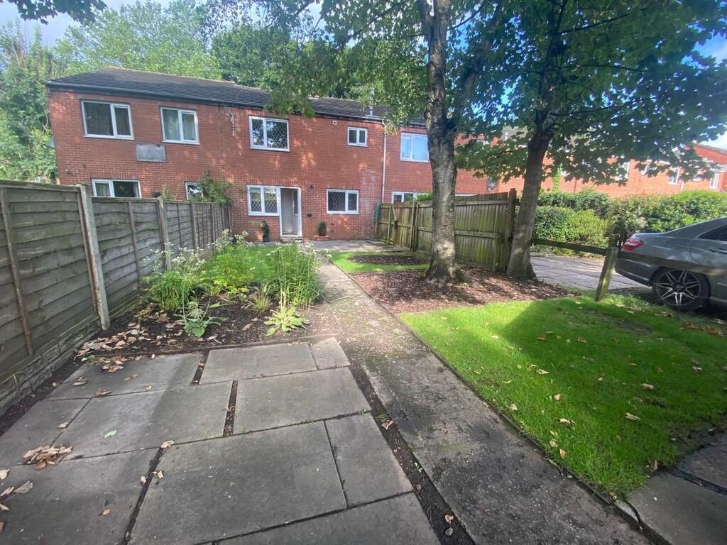 3 bed Mid Terraced House for rent in Leyland. From RedRose - Chorley