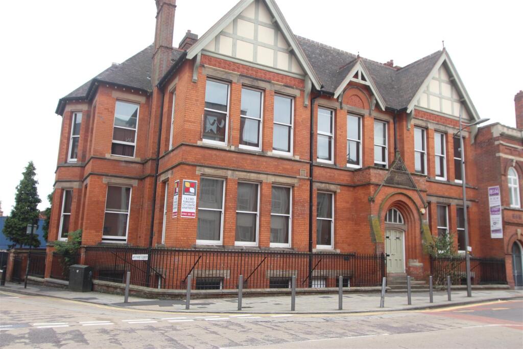 1 bed Apartment for rent in Wolverhampton. From Redstones - Willenhall