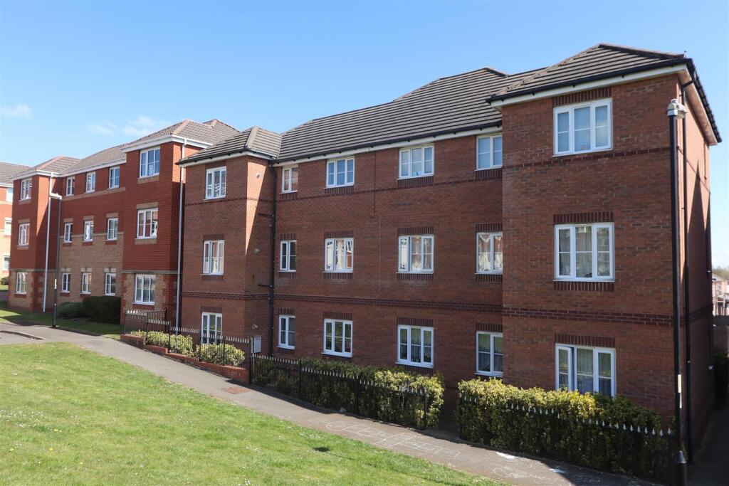 2 bed Apartment for rent in Walsall. From Redstones - Willenhall