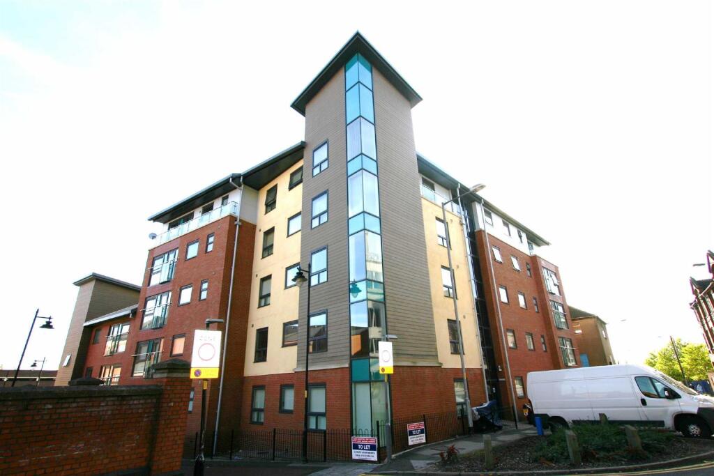 2 bed Apartment for rent in Walsall. From Redstones - Willenhall
