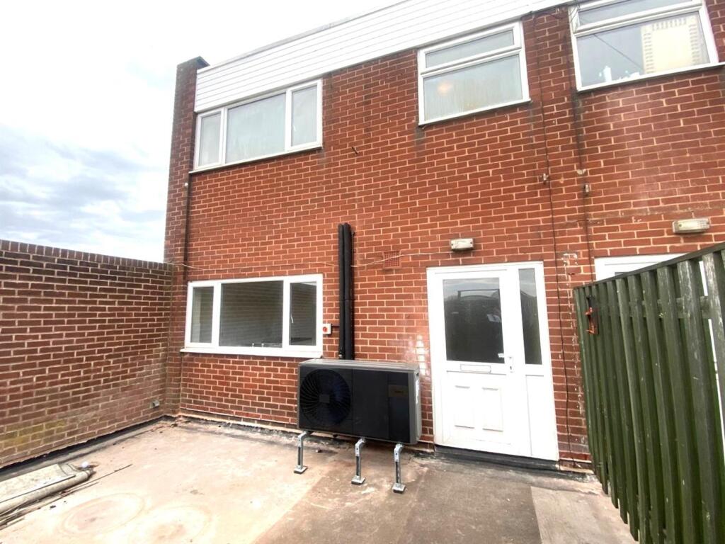 2 bed 1st Floor Flat for rent in Burntwood. From Redstones - Willenhall