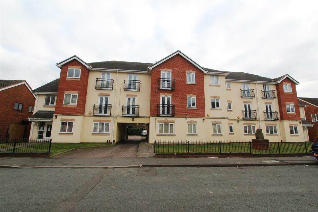 2 bed Apartment for rent in Bilston. From Redstones - Willenhall 2 bed Apartment for rent in Bilston. From Redstones - Willenhall