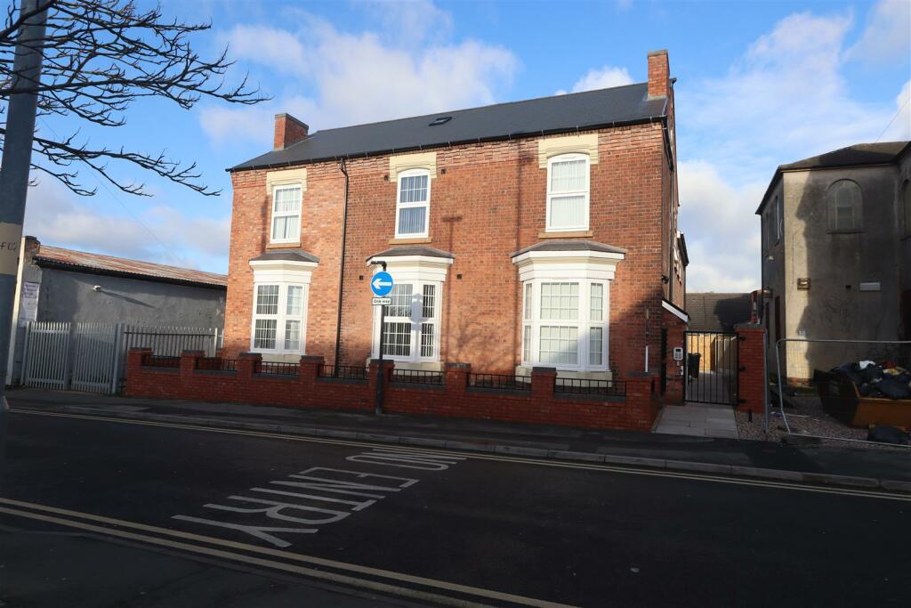 0 bed Studio for rent in Willenhall. From Redstones - Willenhall
