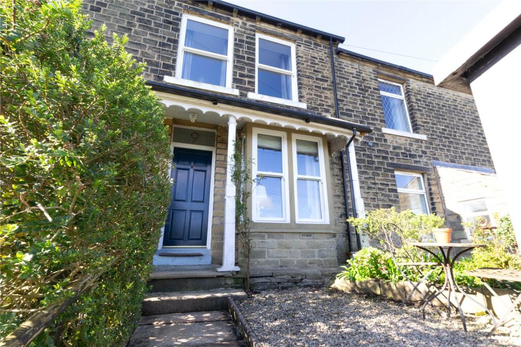 3 bed Mid Terraced House for rent in Sowerby Bridge. From Ryder & Dutton - Halifax