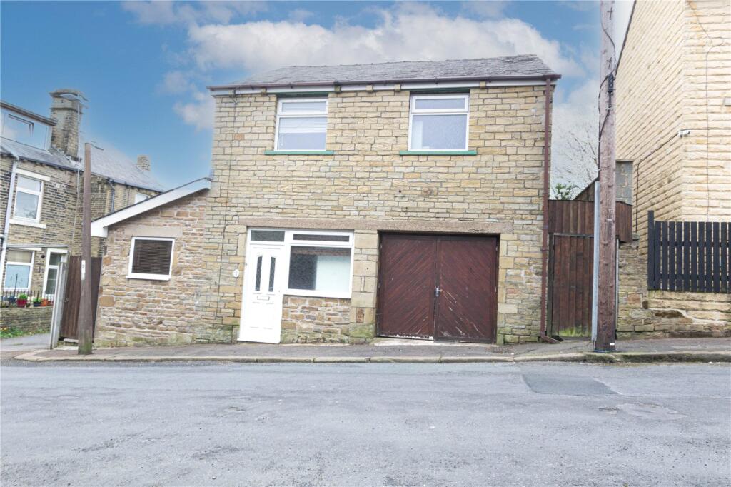 2 bed Detached for rent in Stump Cross. From Ryder & Dutton - Halifax