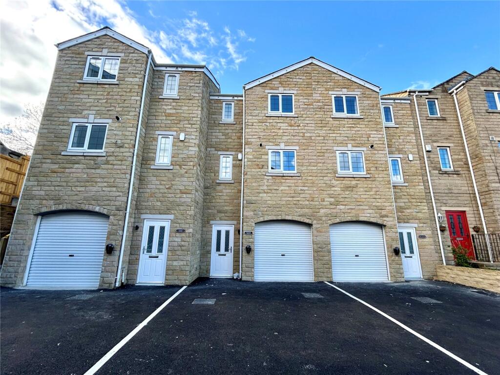 3 bed End of Terrace for rent in Norland Town. From Ryder & Dutton - Halifax