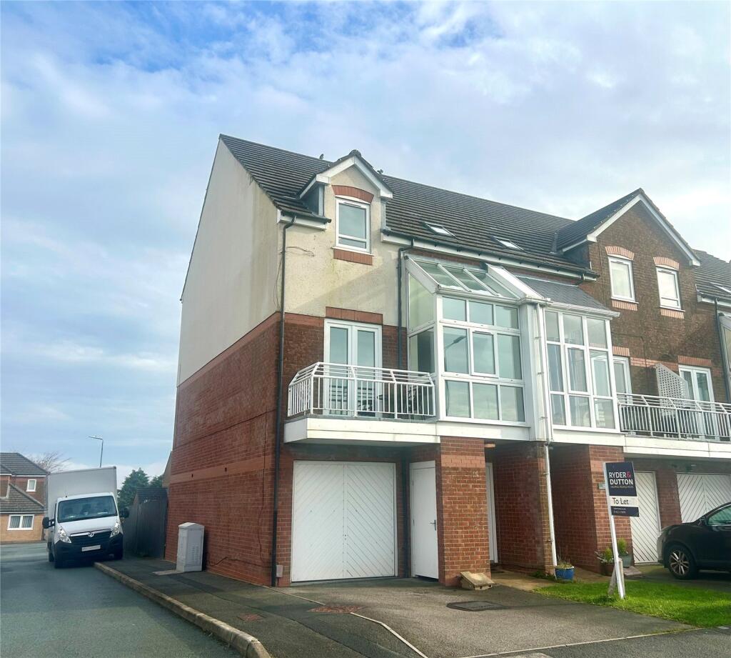 4 bed End of Terrace for rent in Ovenden Wood. From Ryder & Dutton - Halifax