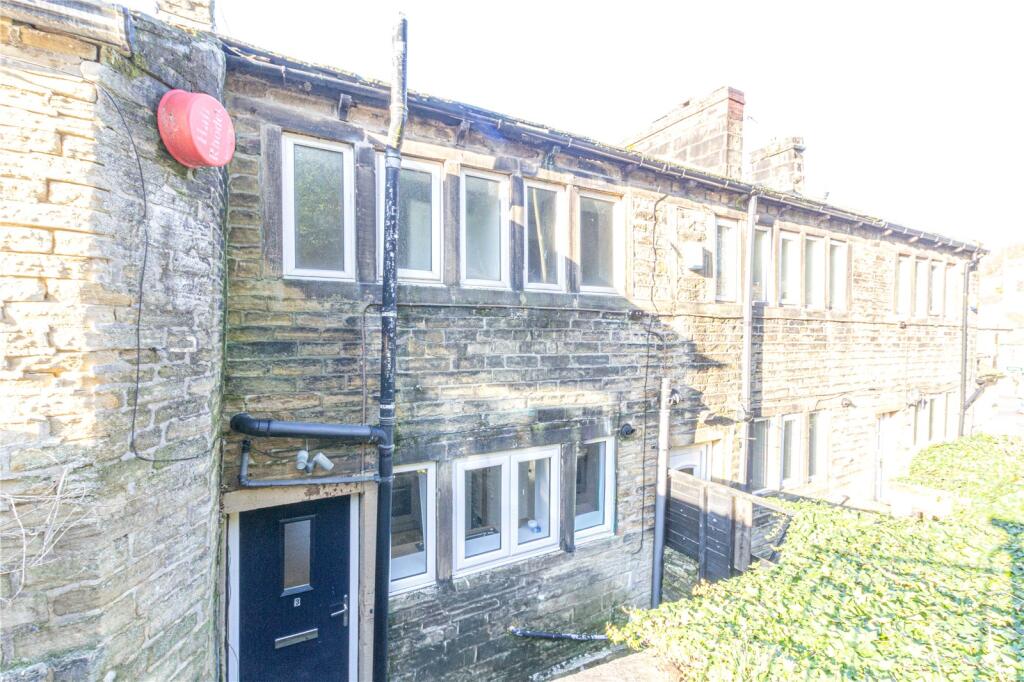 2 bed Mid Terraced House for rent in Holmfirth. From Ryder & Dutton - Holmfirth