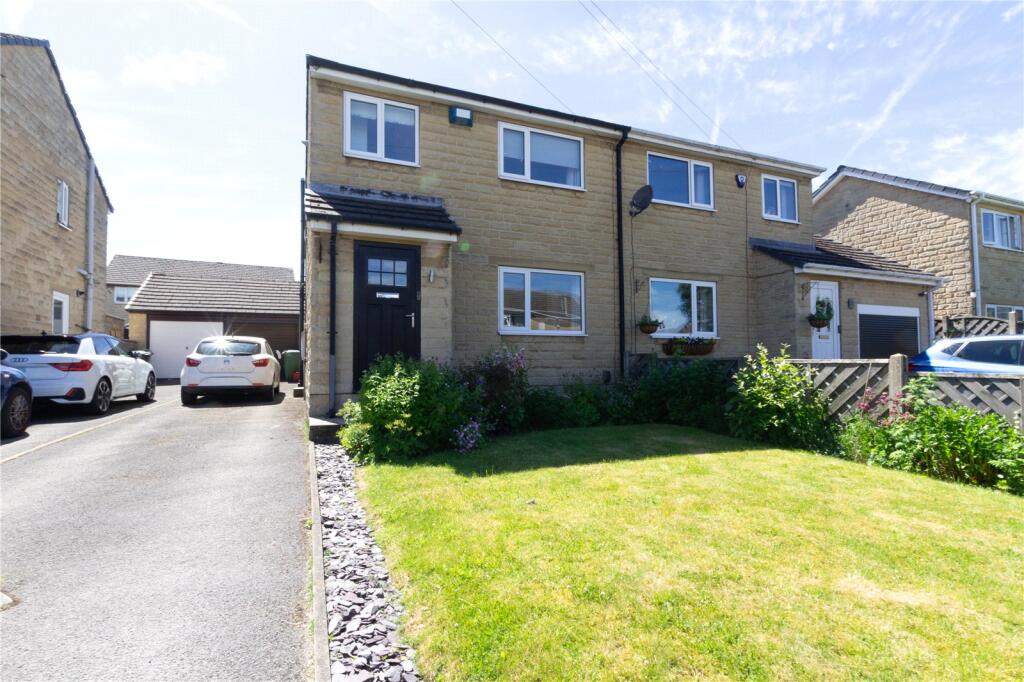 3 bed Semi Detached for rent in Netherton. From Ryder & Dutton - Huddersfield