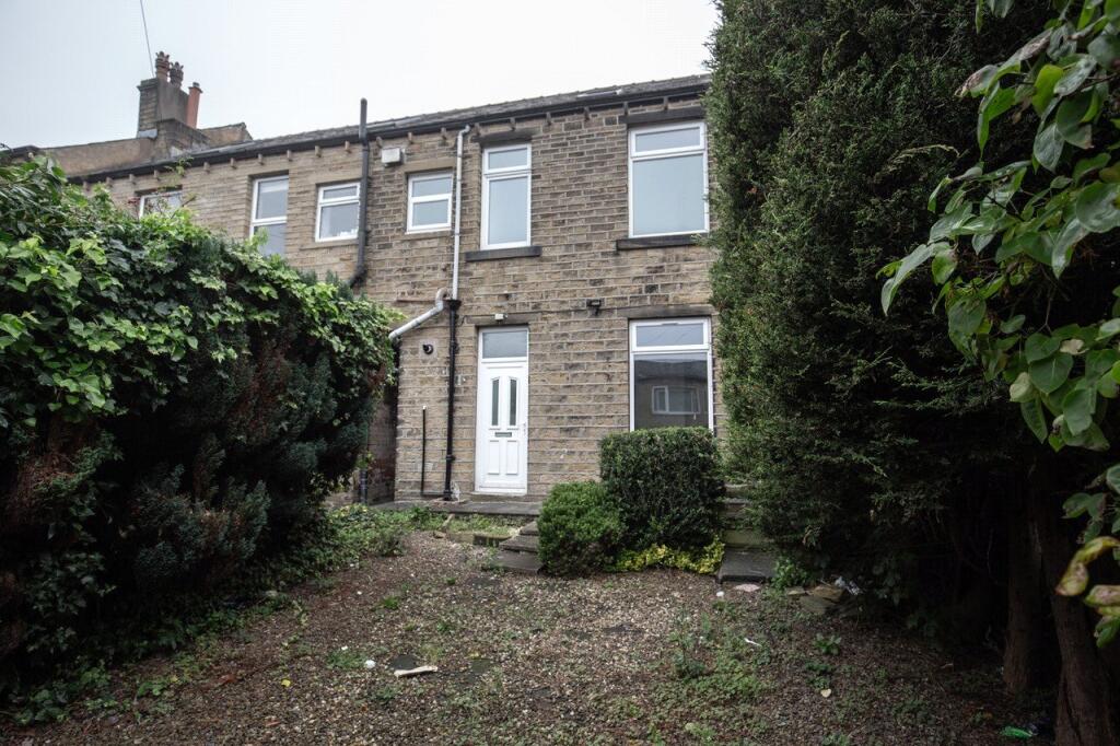 3 bed Mid Terraced House for rent in Huddersfield. From Ryder & Dutton - Huddersfield 3 bed Mid Terraced House for rent in Huddersfield. From Ryder & Dutton - Huddersfield