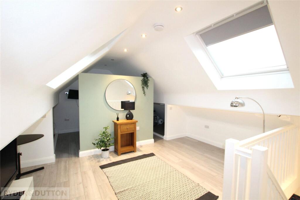 1 bed Detached for rent in Outlane. From Ryder & Dutton - Huddersfield