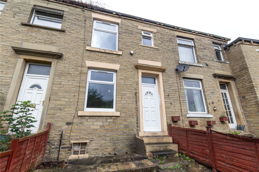 2 bed Mid Terraced House for rent in Brighouse. From Ryder & Dutton - Huddersfield