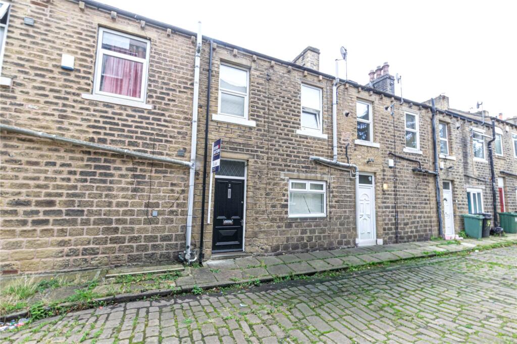 2 bed Mid Terraced House for rent in Huddersfield. From Ryder & Dutton - Huddersfield