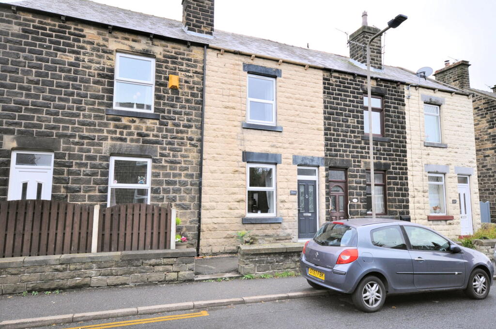 3 bed Mid Terraced House for rent in Penistone. From Lancasters Property Services - Penistone