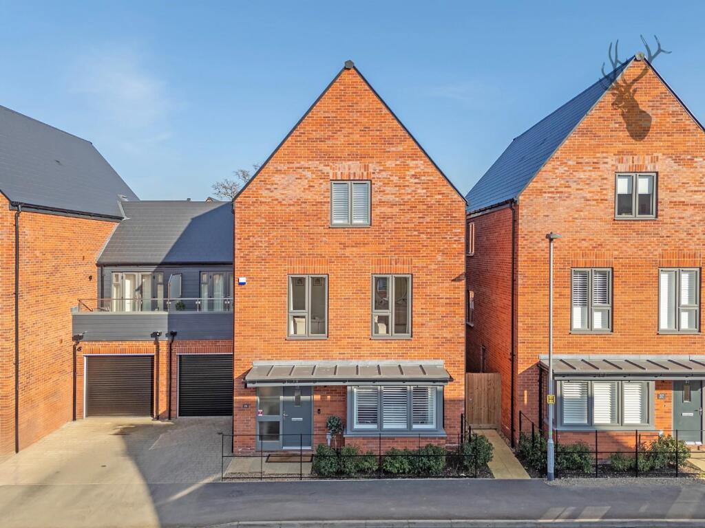 4 bed Detached for rent in Broomfield. From Butler & Stag - Theydon Bois