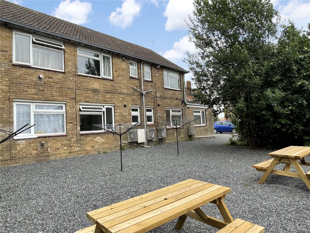 4 bed Apartment for rent in Chard. From Paul Fenton Estate Agents - Chard