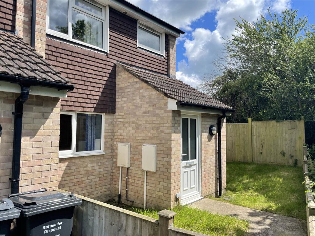3 bed Semi Detached for rent in Chard. From Paul Fenton Estate Agents - Chard 3 bed Semi Detached for rent in Chard. From Paul Fenton Estate Agents - Chard