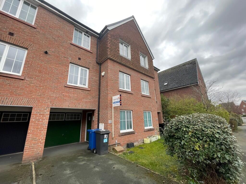 4 bed Town House for rent in Heatley. From Hannon Holmes Limited - Bolton