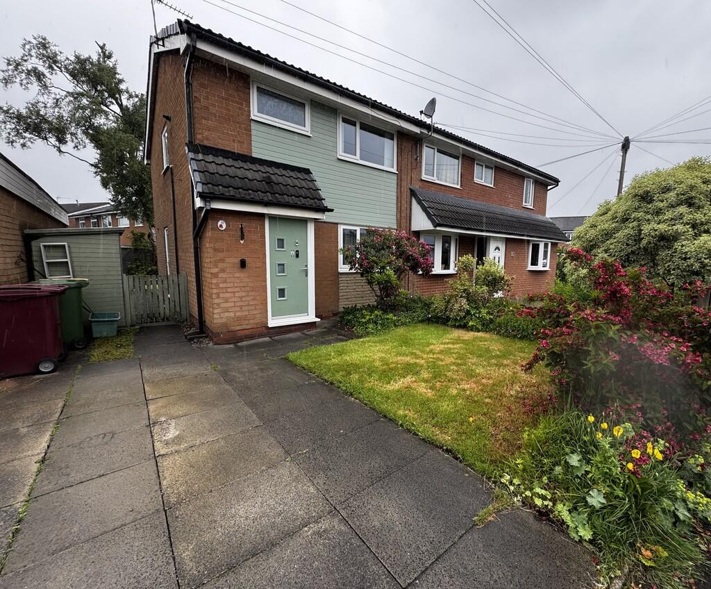 3 bed Semi Detached for rent in Little Lever. From Hannon Holmes Limited - Bolton 3 bed Semi Detached for rent in Little Lever. From Hannon Holmes Limited - Bolton