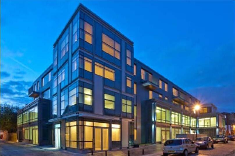 3 bed 1st Floor Flat for rent in Camden Town. From Michael Charles Lettings Camden