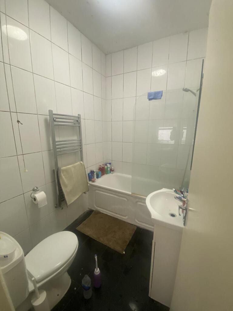 3 bed 1st Floor Flat for rent in Camden Town. From Michael Charles Lettings Camden 3 bed 1st Floor Flat for rent in Camden Town. From Michael Charles Lettings Camden
