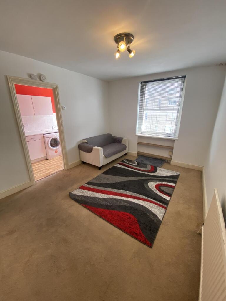 1 bed 1st Floor Flat for rent in London. From Michael Charles Lettings Camden