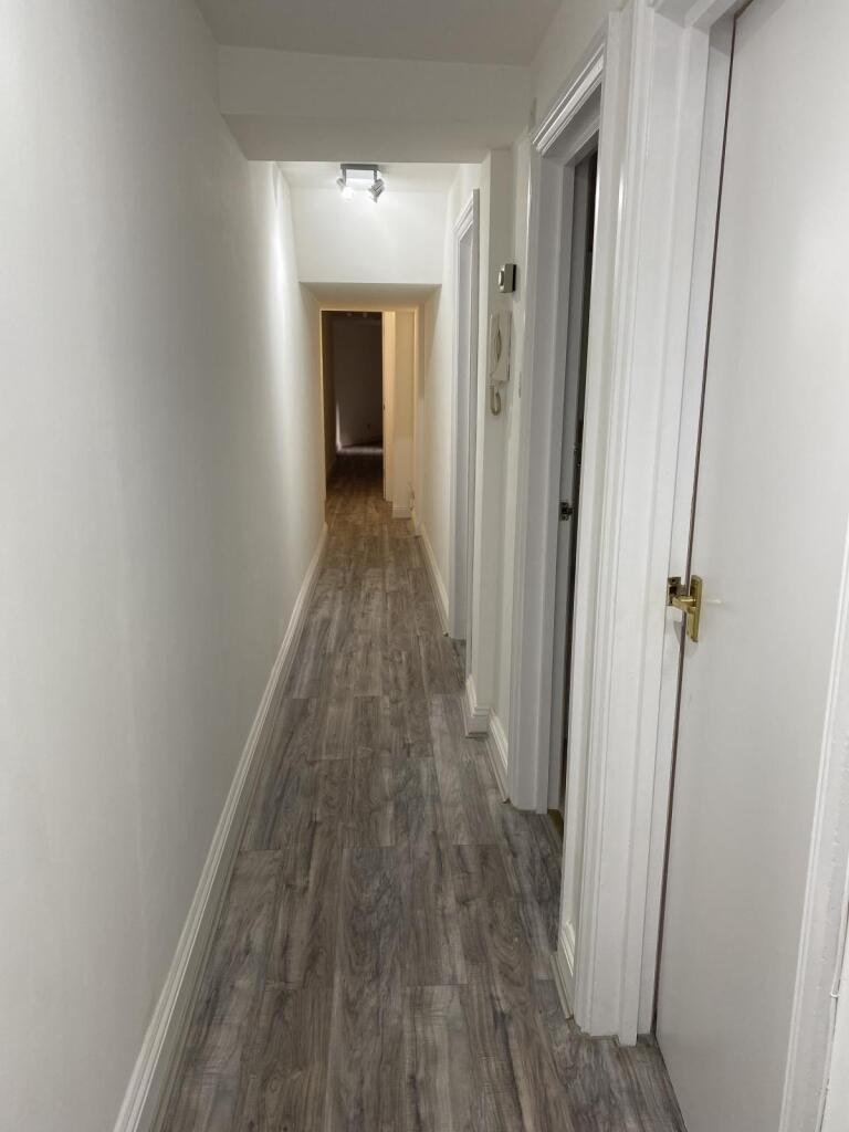 2 bed 1st Floor Flat for rent in London. From Michael Charles Lettings Camden