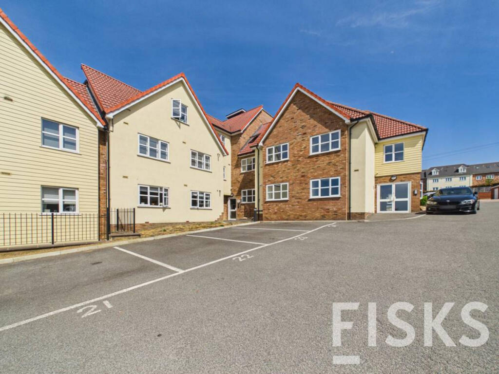 2 bed 1st Floor Flat for rent in Tarpots. From Fisks Ltd - Benfleet