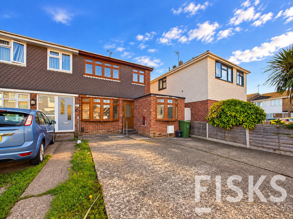 4 bed Semi Detached for rent in Canvey Island. From Fisks Ltd - Benfleet 4 bed Semi Detached for rent in Canvey Island. From Fisks Ltd - Benfleet