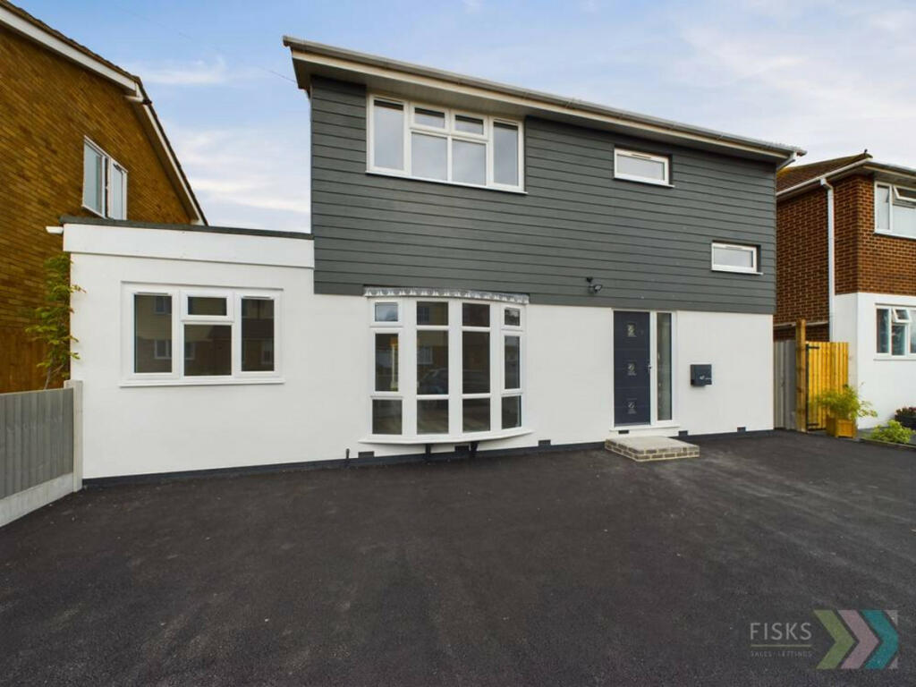 3 bed Detached House for rent in Canvey Island. From Fisks Canvey Island