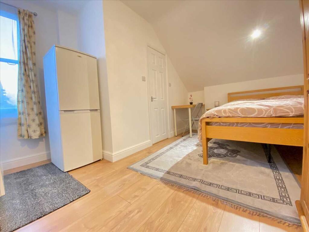 0 bed Studio for rent in Greenford. From Drayton Properties West Ealing